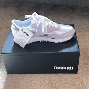 New In Box!  Size 7 Reebok Classics
